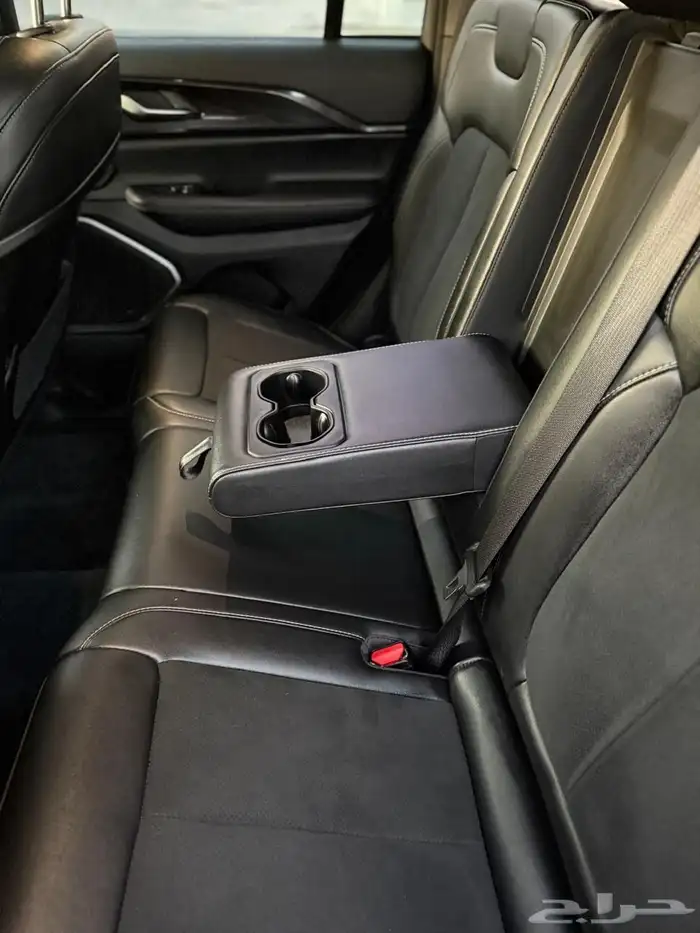 جيب جراند شروكي 2023 43