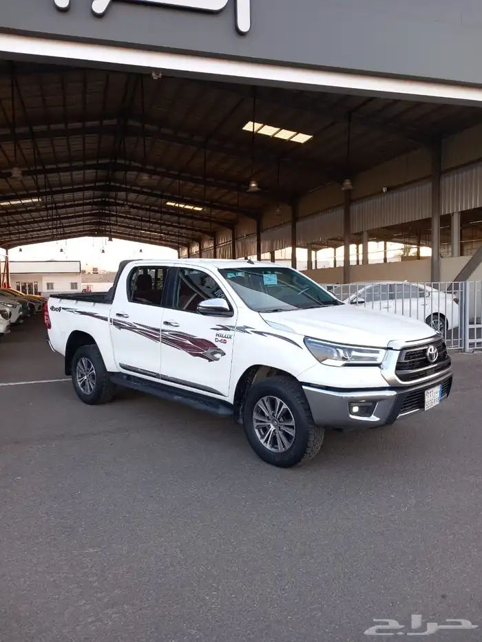 تويوتا هايلوكس دبل 2023 ديزل 8