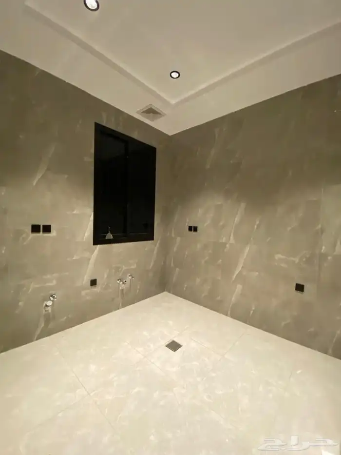 فيلا جديدة للإيجار مخطط ولي العهد 8 10