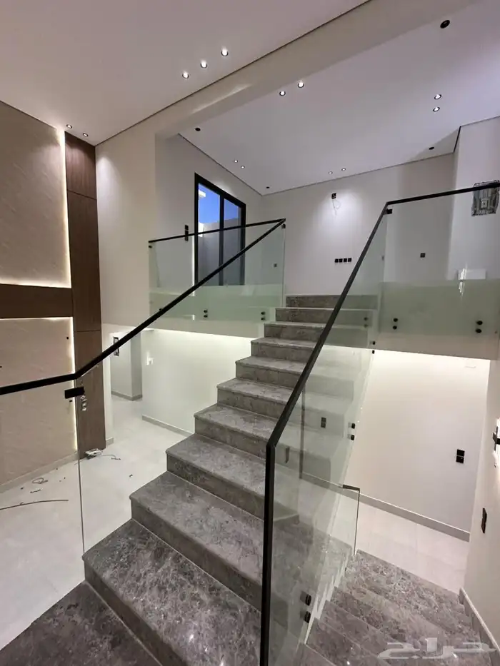 فيلا روف علوي للبيع حي الصفا 0