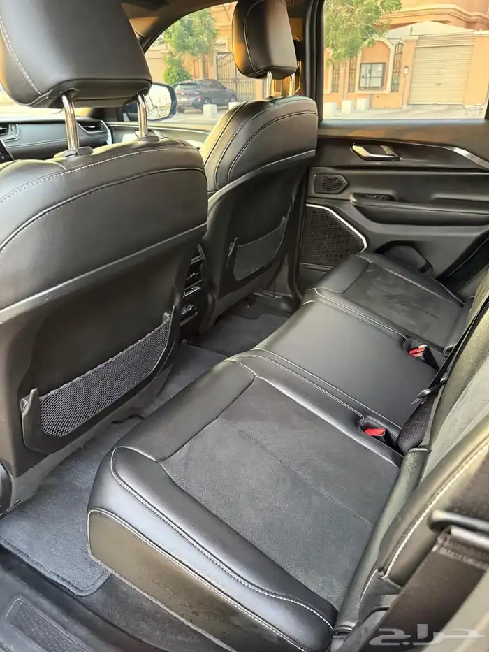 جيب جراند شروكي 2023 17