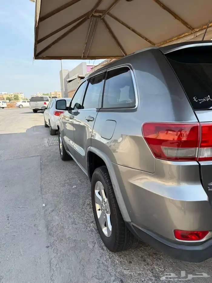 جيب جراند شوروكي 2012 للبيع 3