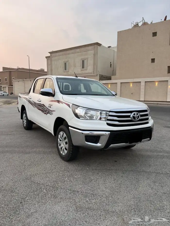 للبيع هايلكس مديل 2024 ديزل 0