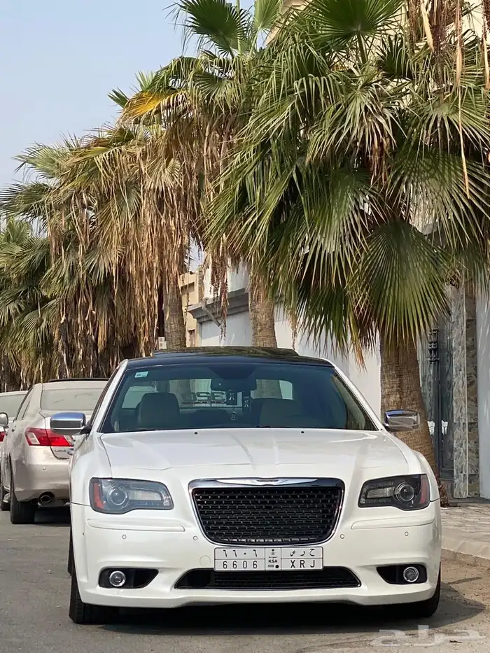 للبيع كرايزرلر 2014 6