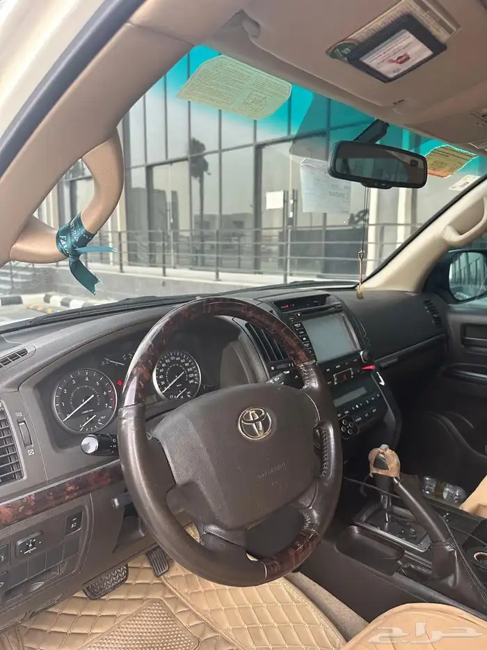 جيب لاندكروزر 14