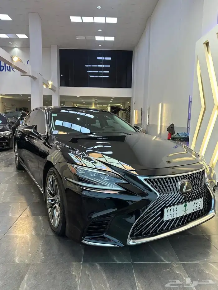 لكزس LS500 2018 0
