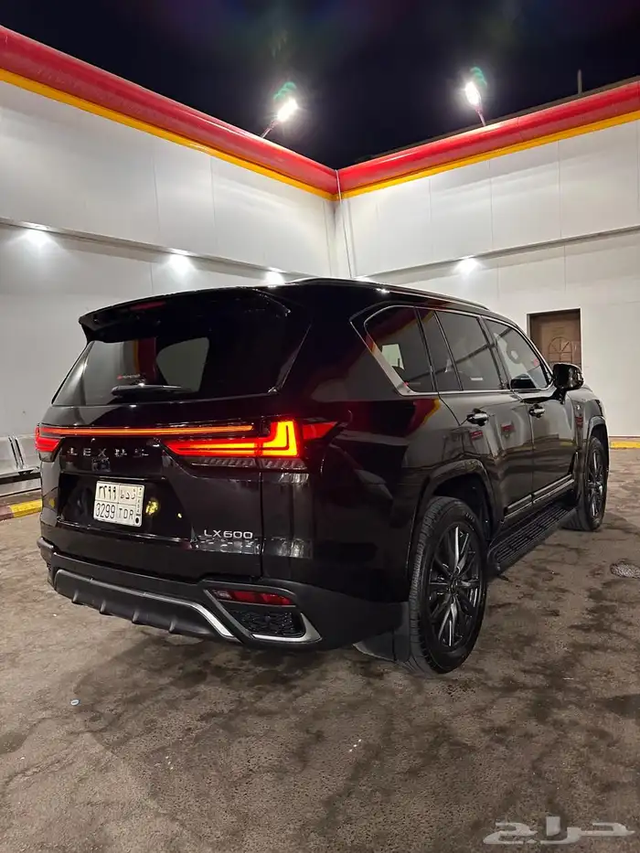 لكزس 22 اف سبورت فل كامل سعودي وكاله 3