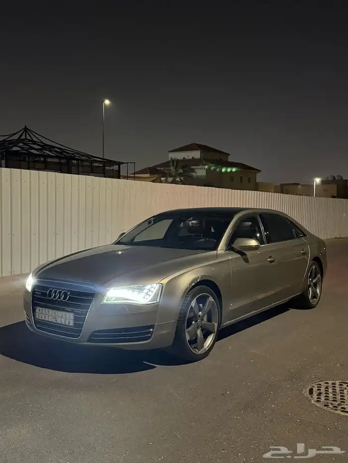 اودي A8 9