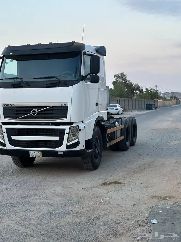 فولفو سكس الزاهد 0