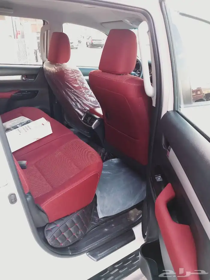 تويوتا هايلوكس دبل 2023 ديزل 23