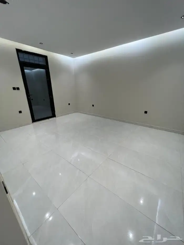 فيلا فاخرة للبيع في ولي العهد 4 15