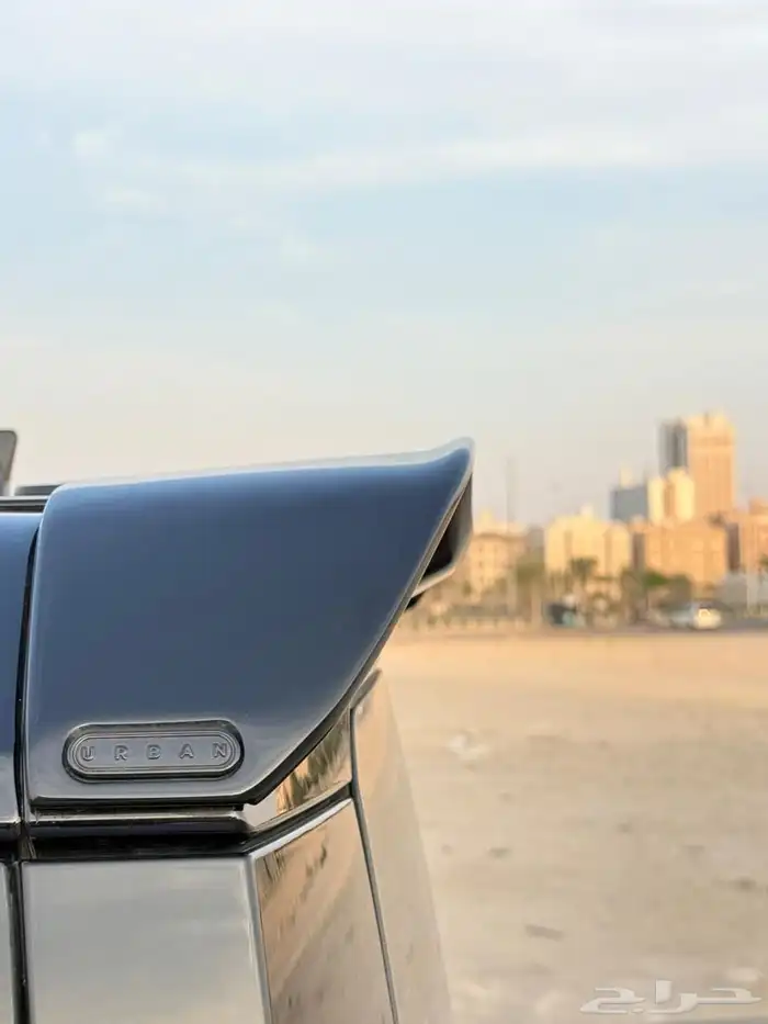 ديفندر للبيع 4