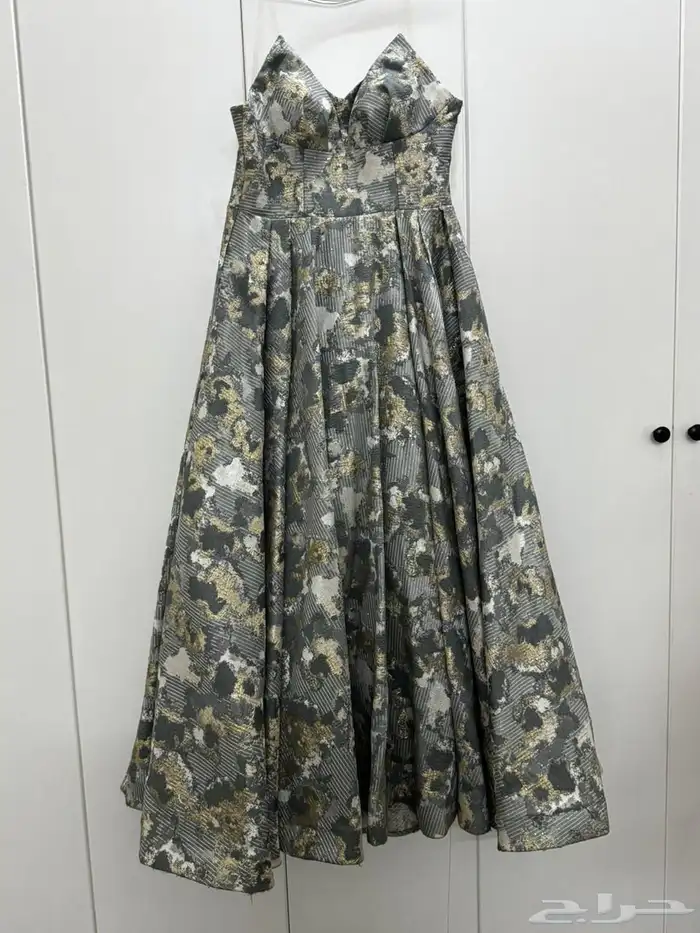 فستان للبيع لبسه مره وحده 350 ريال 0