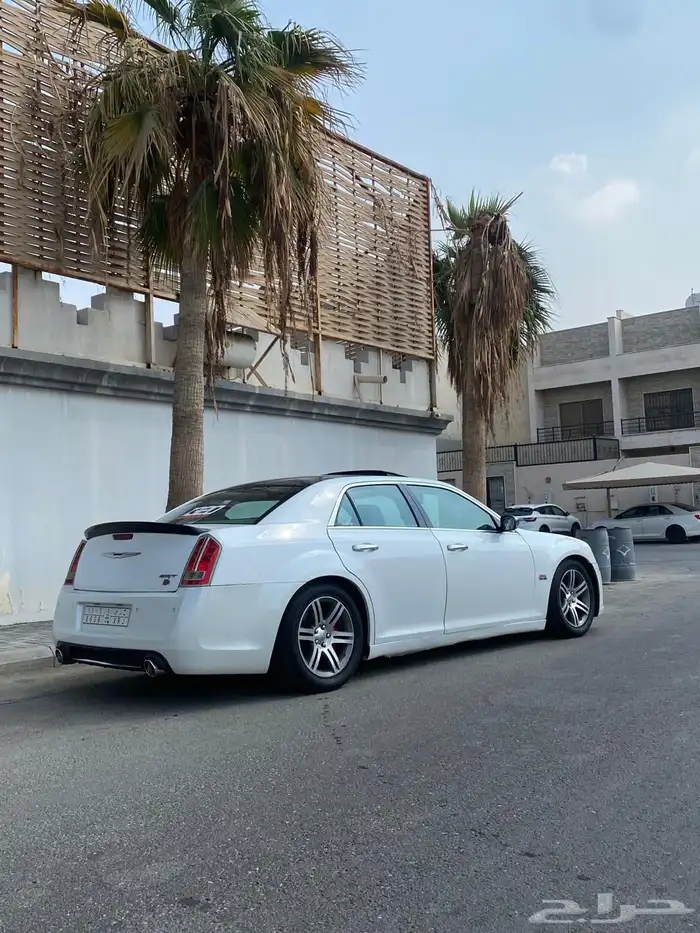 للبيع كرايزرلر 2014 5