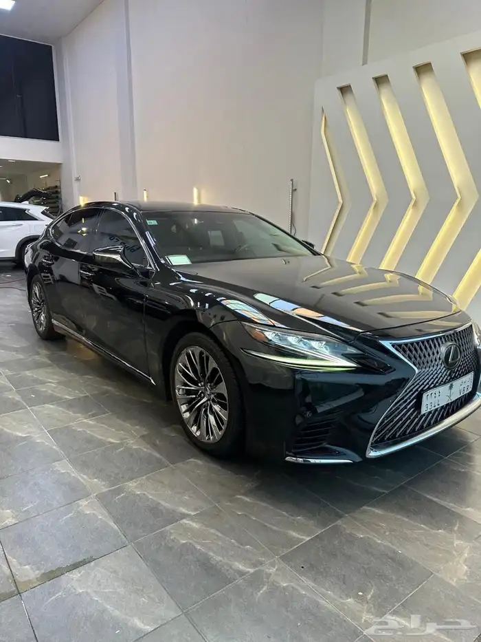 لكزس LS500 2018 8