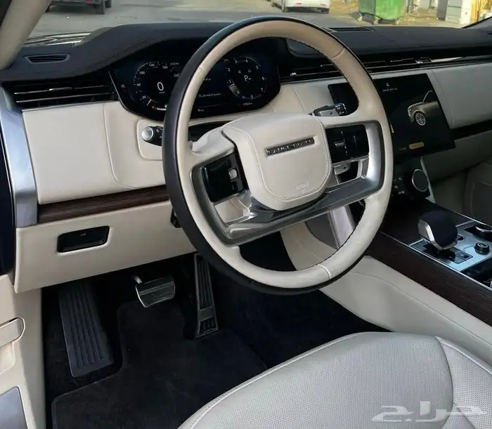 للبيع رنج روفر اوتوبيوغرافي فل كامل 2023 V8 18