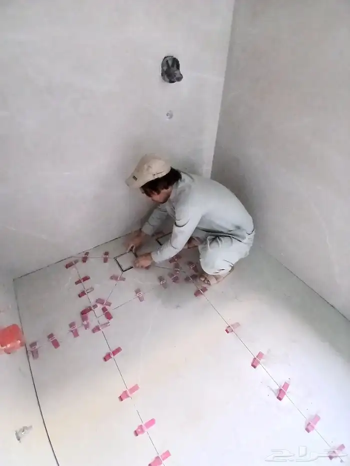 مبلط معلم بلاط الجمع انواع سلاميك حمامات مطبخ ارضيه سطامطبخ 4