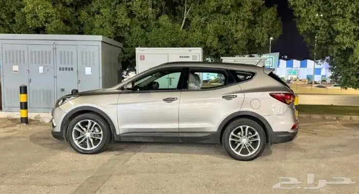 للبيع اوالبدل بسياره مناسبه (اربع سلندر) 4