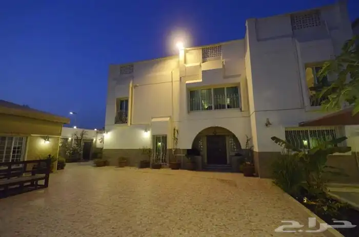 فيلا كبيرة للبيع مساحة 900م جدة (حي الأمير فواز الجنوبي) 3