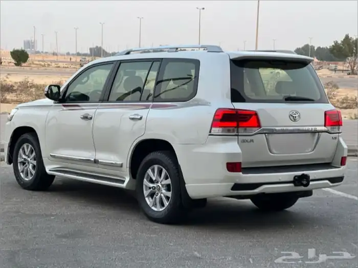 جيب لاندكروزر جكس ار مديل 2017 الممشى 288 7