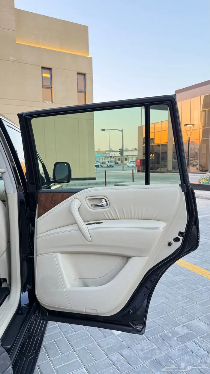 نيسان باترول SE2 نص فل 2024 - 6 سلندر 18