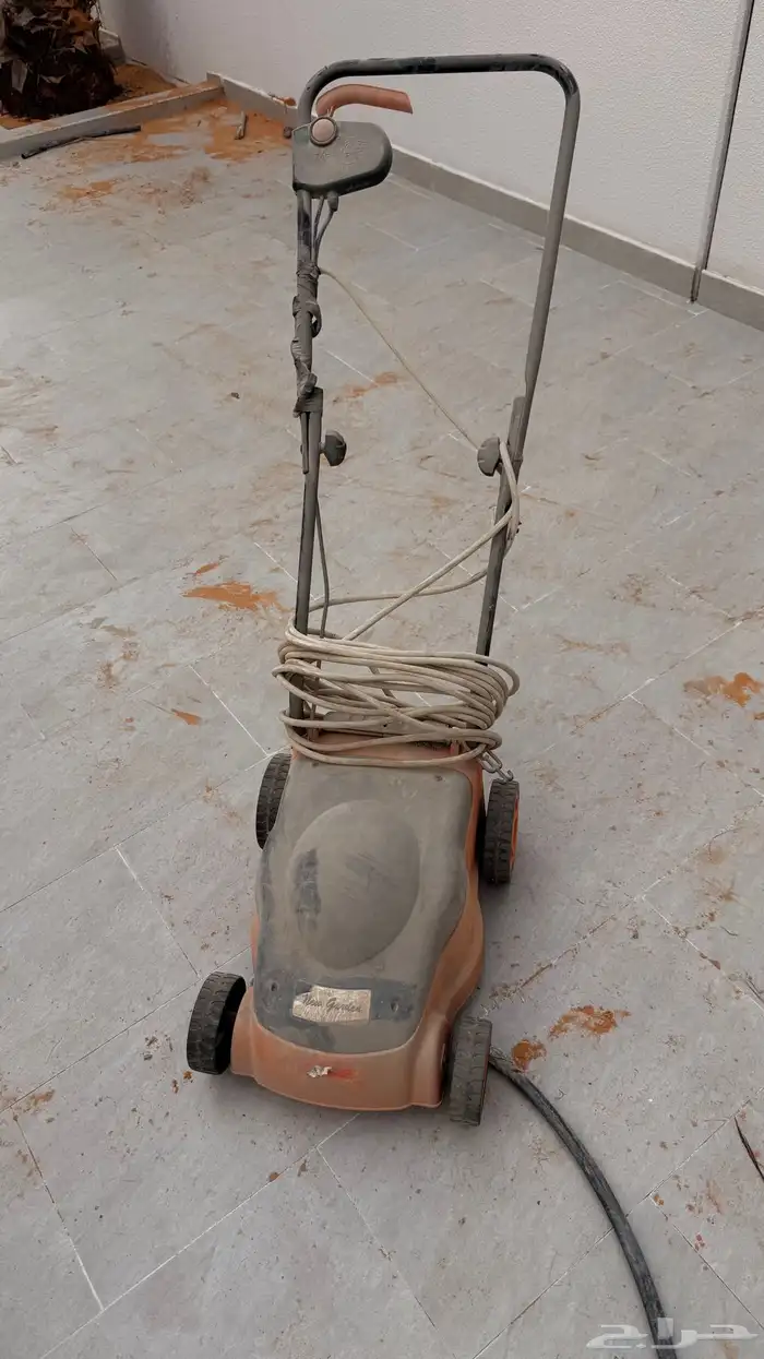 مامينة مجزة قص عشب 0