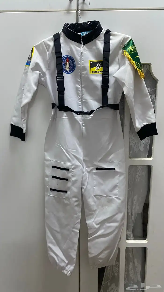 لبس الفضاء 0