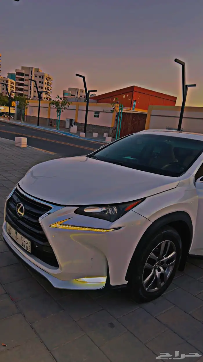لكزس NX 200 خليجي اقبل بدل 44