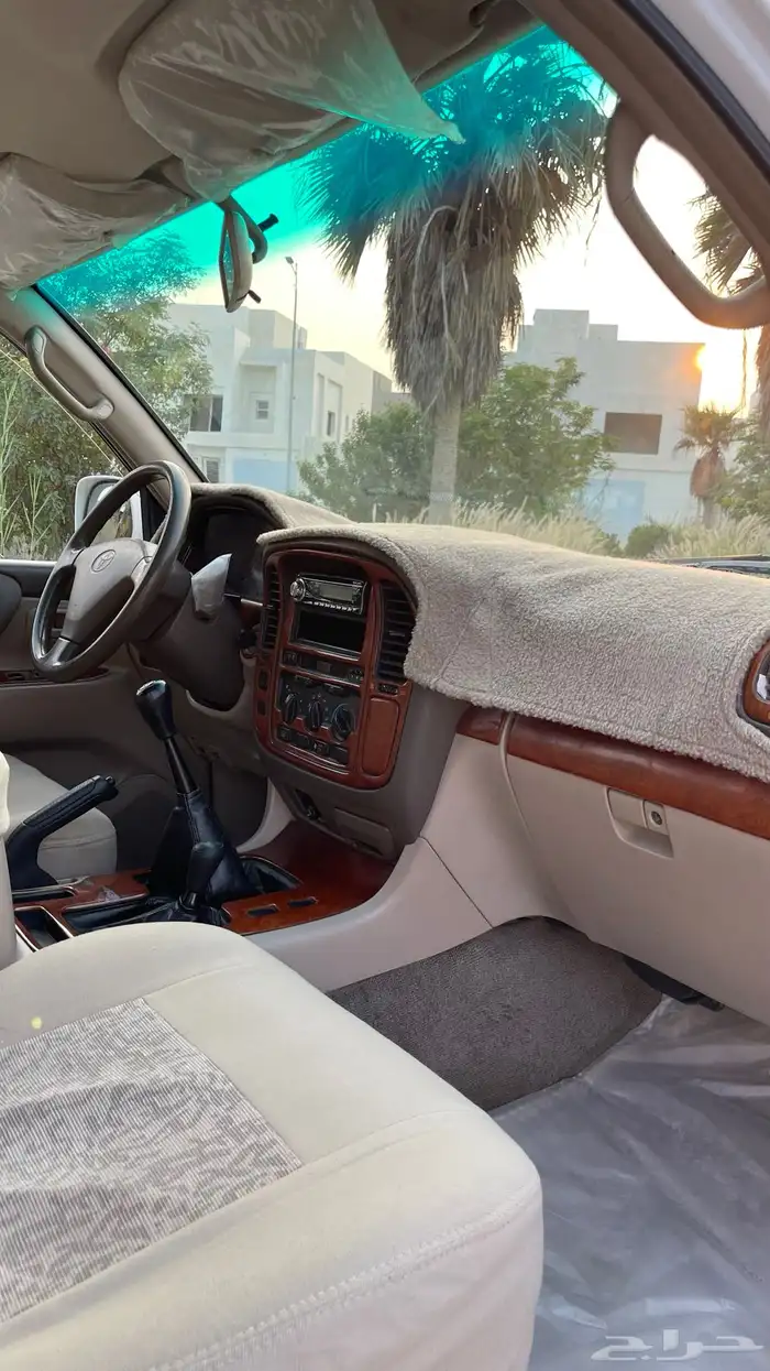 جيب لاندكروزر 11