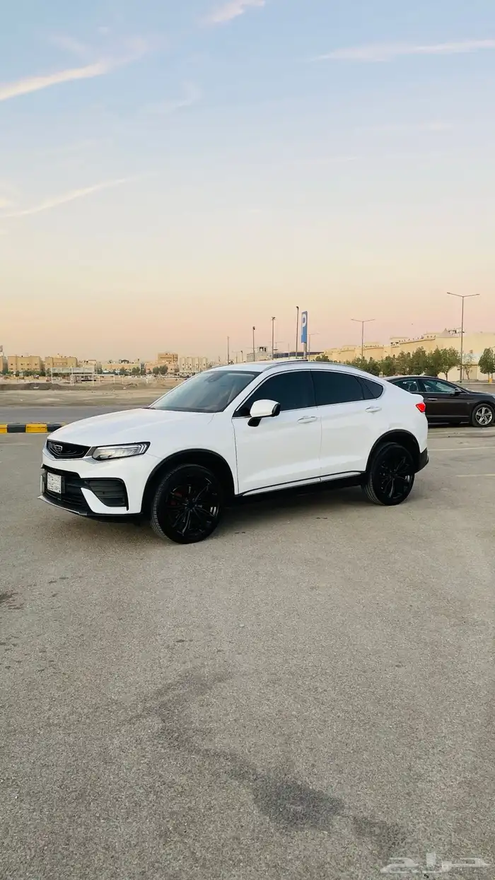 جيلي توجيلا 2022 فل كامل اعلى فئة دفع رباعي قيادة ذاتيه 5