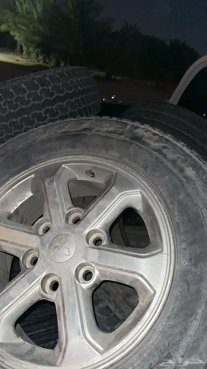 جنوط مبيتسوبيشي L200 0