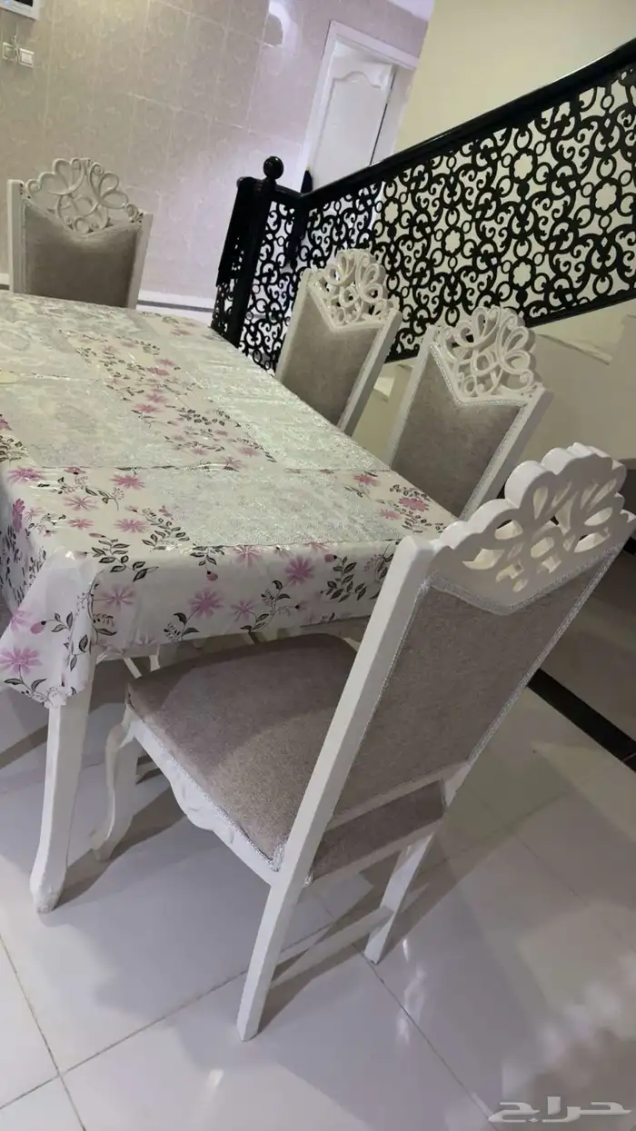 طاولة طعام 6 اشخاص 2