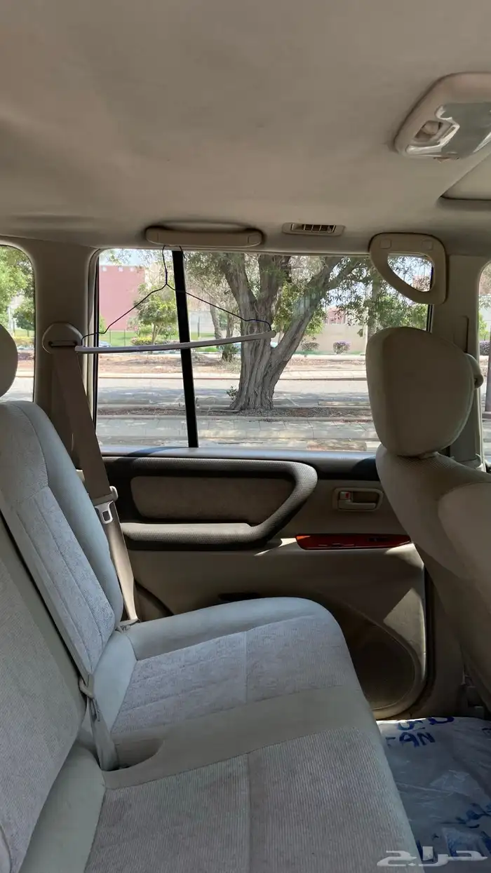 جيب لاندكروزر 9