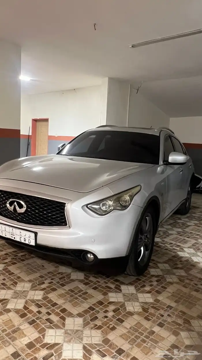 انفنتي FX 35 2009 مع لوحه مميزه د ر ع 2