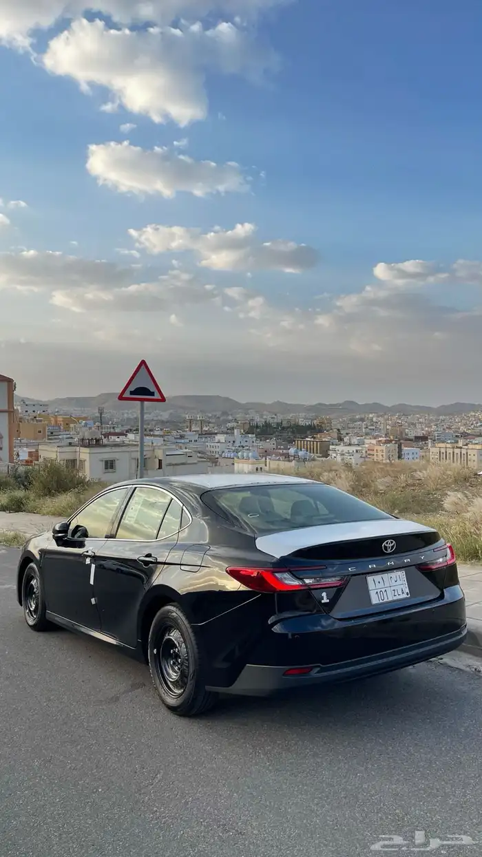 كامري 2025 اسود 3