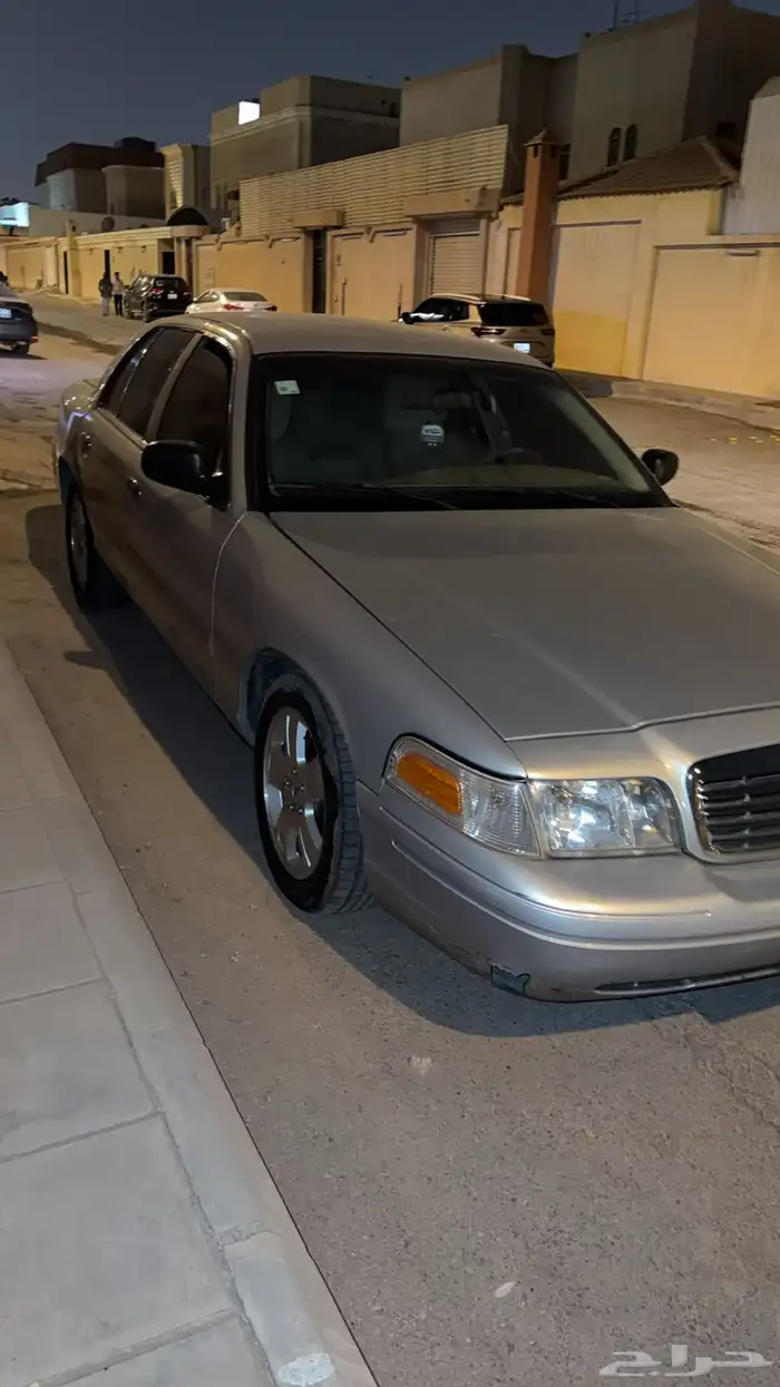 فورد فكتوريا سمني 2012 1