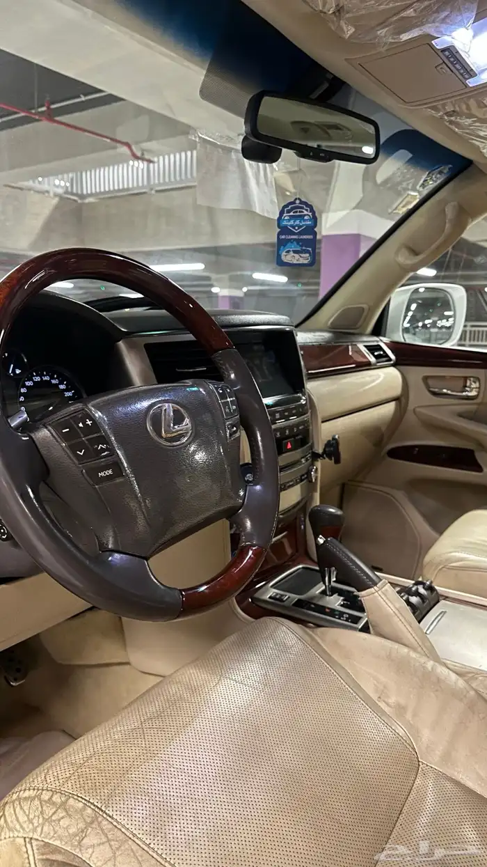 للبيع جيب لكزس فل كامل بريمي 2014 15
