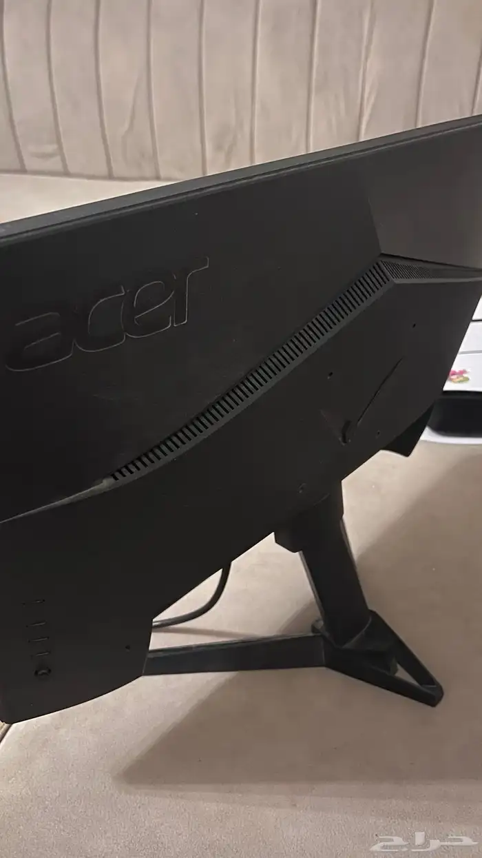 شاشة ايسر للبيع 1