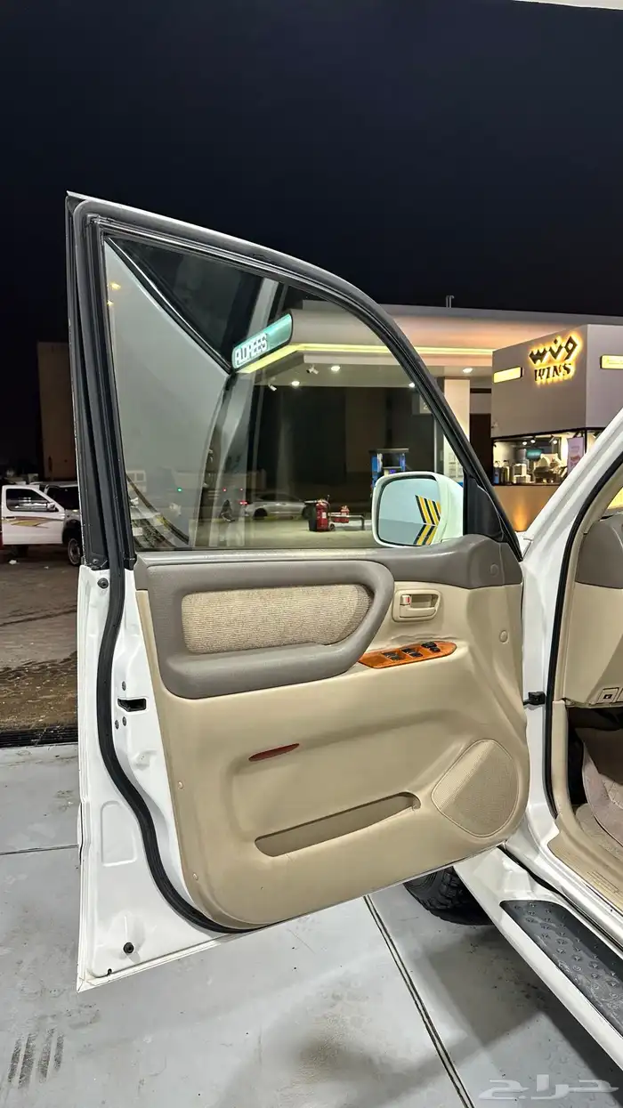 لاندكروزر 2006فل كامل قير عادي نظيف 5