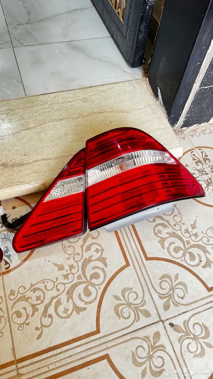 انوار خلفي لكزس Ls 430 2006 2