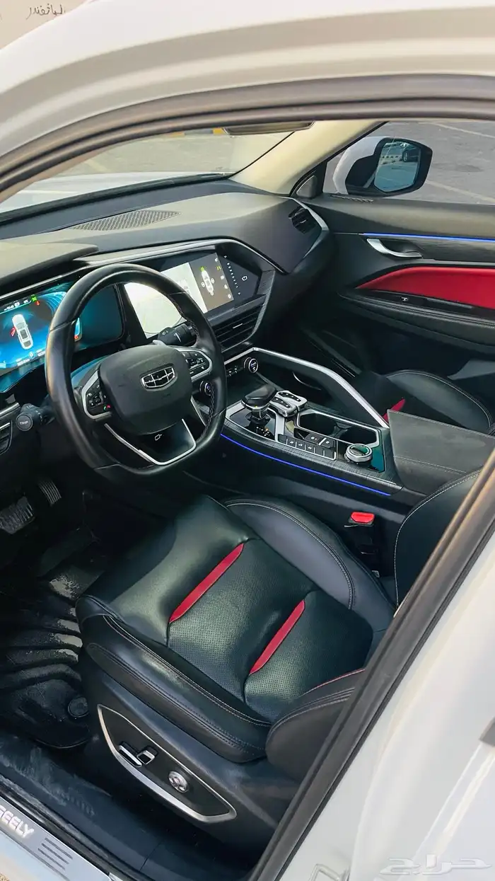 جيلي توجيلا 2022 فل كامل اعلى فئة دفع رباعي قيادة ذاتيه 14