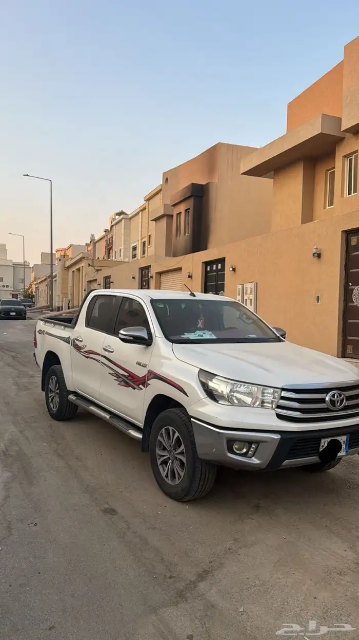 سلام عليكم هايلكس للبيع 0