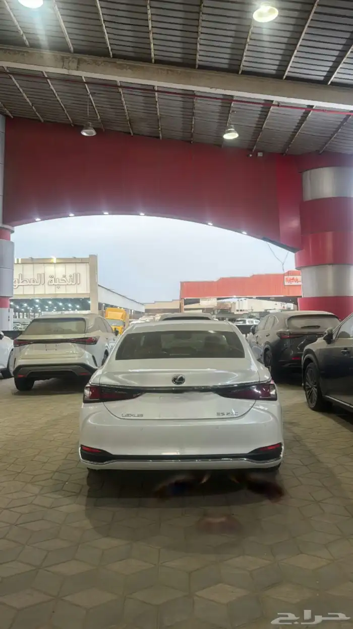 لكزس ES 250 2025 اربع سلندر فئة AA 0