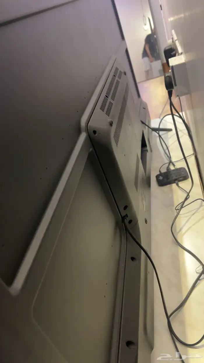 شاشه 65 بوصه شركه قويه تي ال تي سبب البيع نقل لمدينه اخرى 3