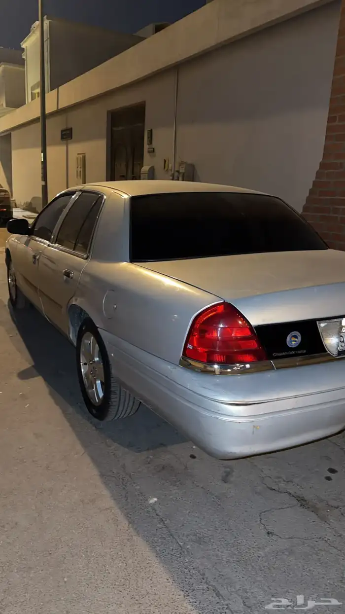 فورد فكتوريا سمني 2012 7