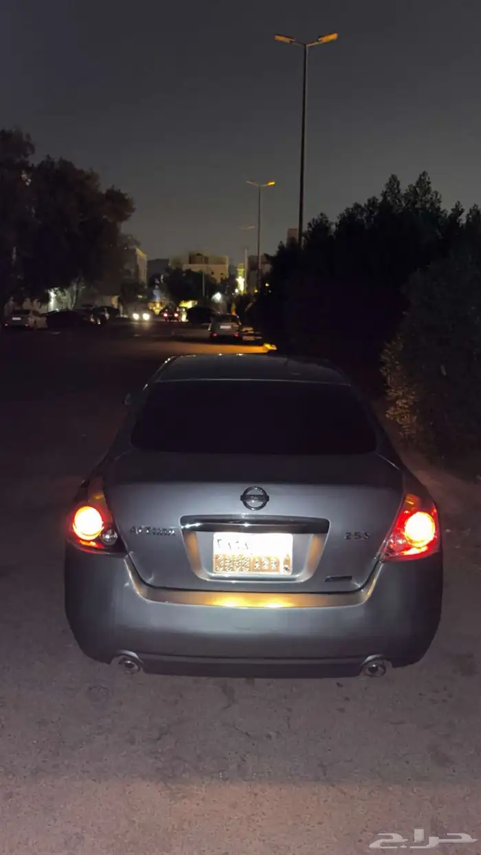 التيما 2010 للبيع او البدل 1