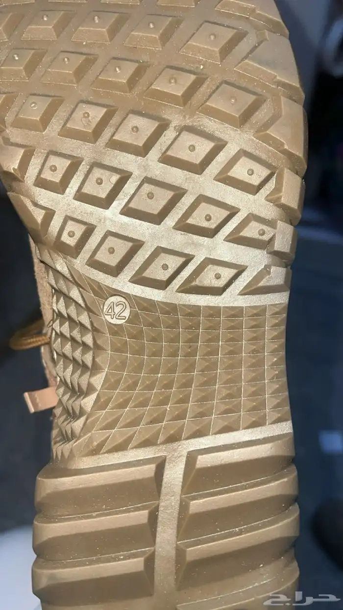 بسطار عسكري مقاس 42 0