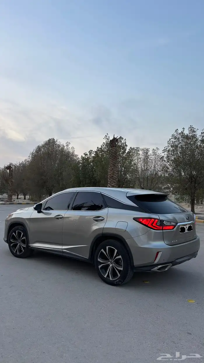 لكزس RX 2019 وارد عبداللطيف جميل بحالة الوكالة 2