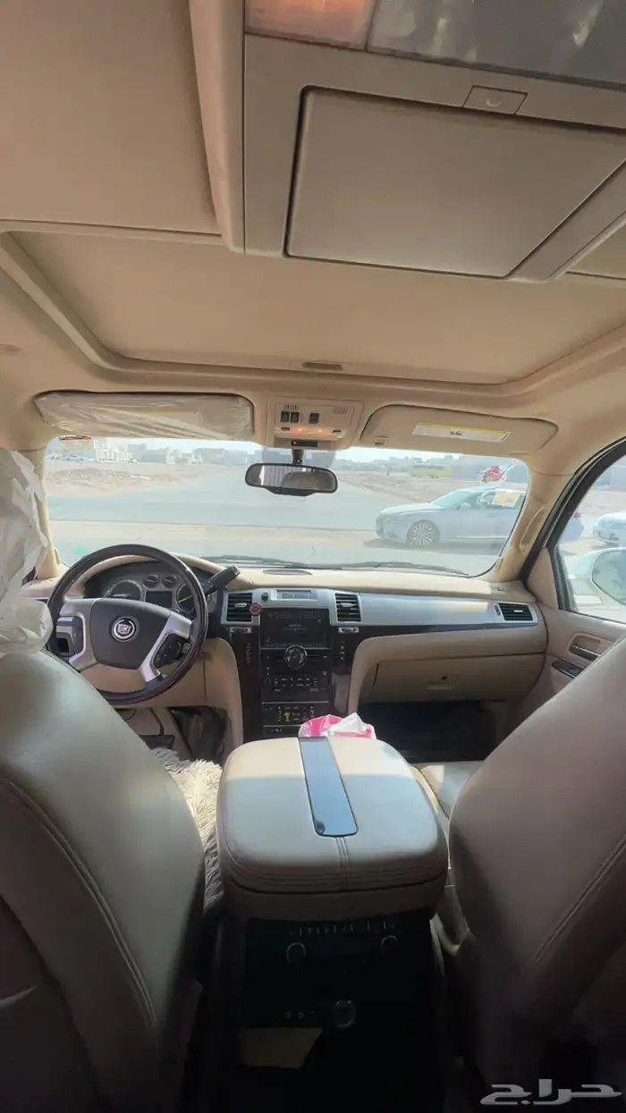 كاديلاك 2010 5