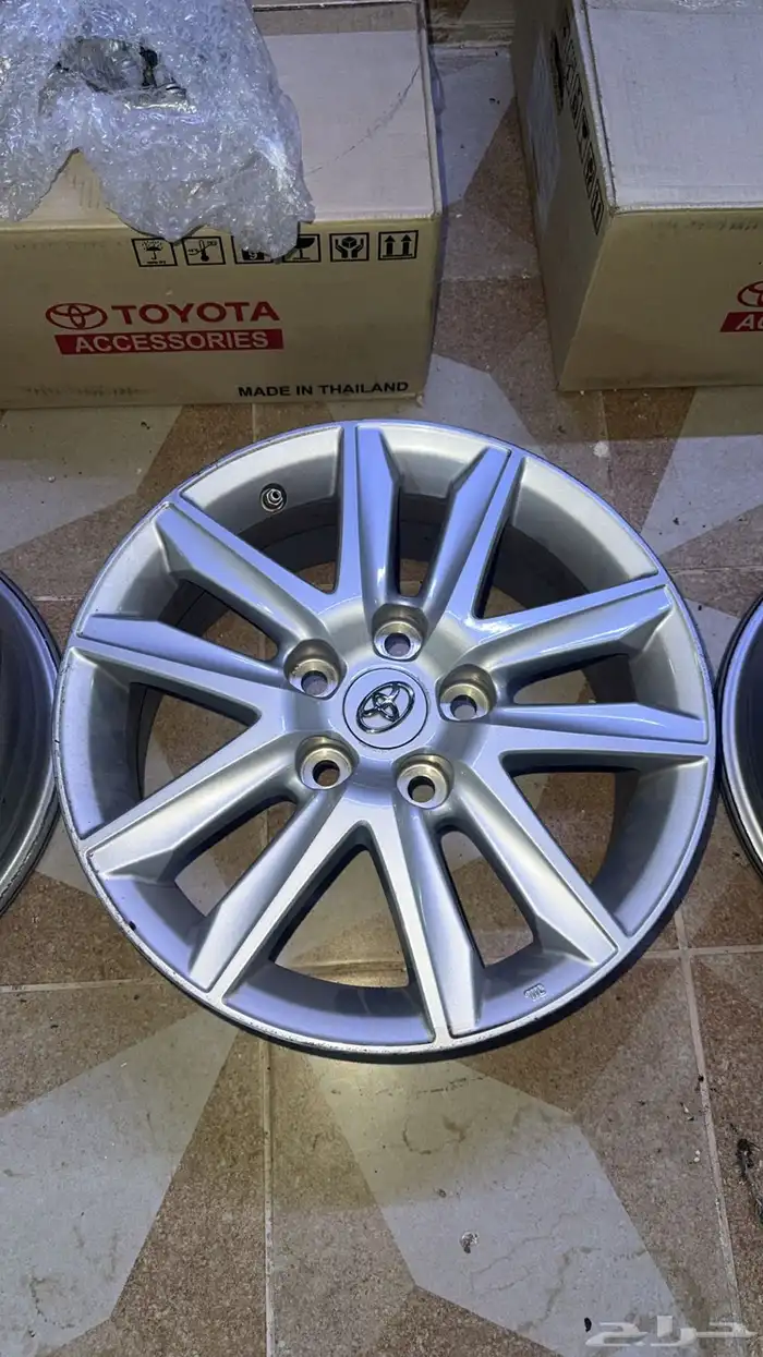 جنوط كامري 2019 2018 مع حساسات وصواميل والبلوف 3